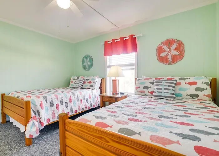 Sunny Condo - Private Ocean Isle Beach Access!