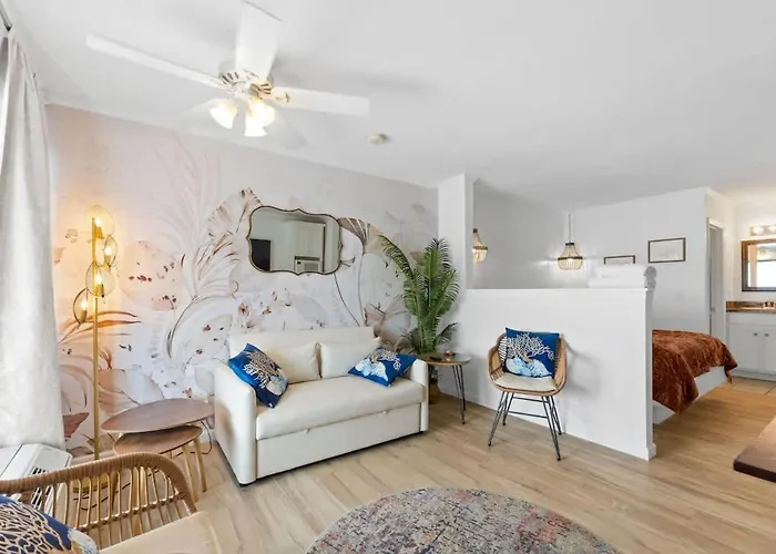 The Queen'S View By Brunswick Vacation Rentals- Renovated Condo At Causeway Inn